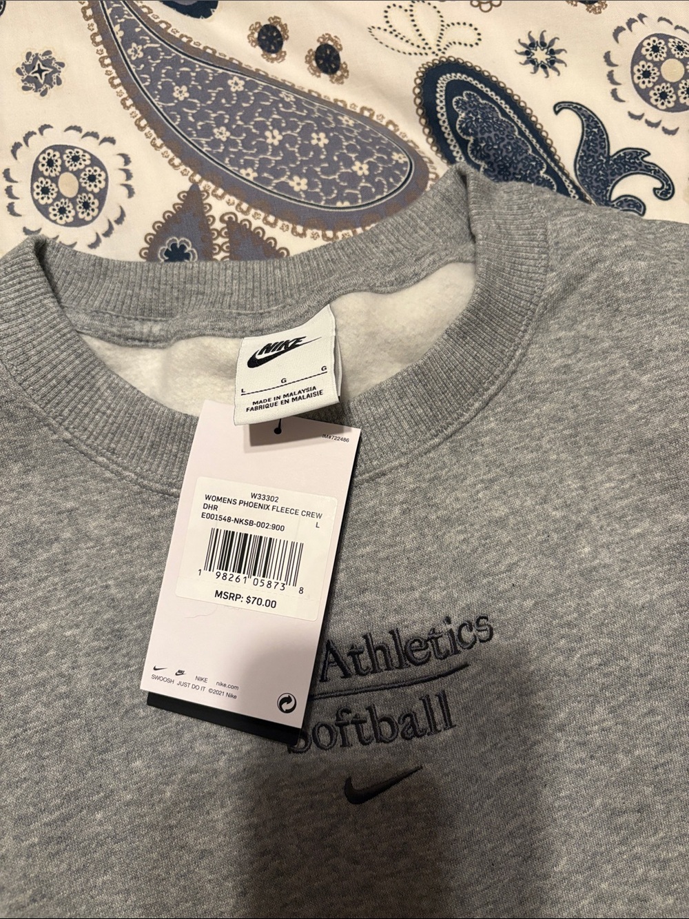 Nike Athletics Gray Crewneck Sweatshirt - - Picture 2 of 3